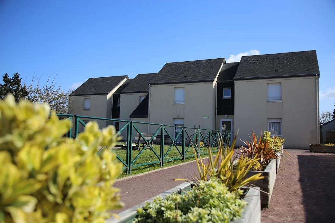 Les Tourelles Village De Vacances Asnelles Exterior photo